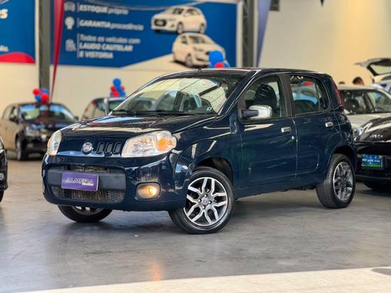 FIAT UNO 1.0 VIVACE 8V FLEX 4P MANUAL FIAT UNO 1.0 VIVACE 8V FLEX 4P MANUAL